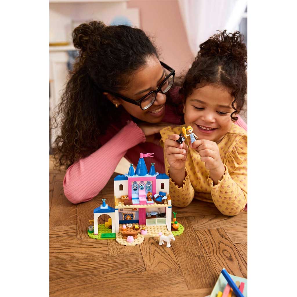 imagen de LEGO® Disney™: Castillo de Cenicienta y sus amigos animales (43283) 5