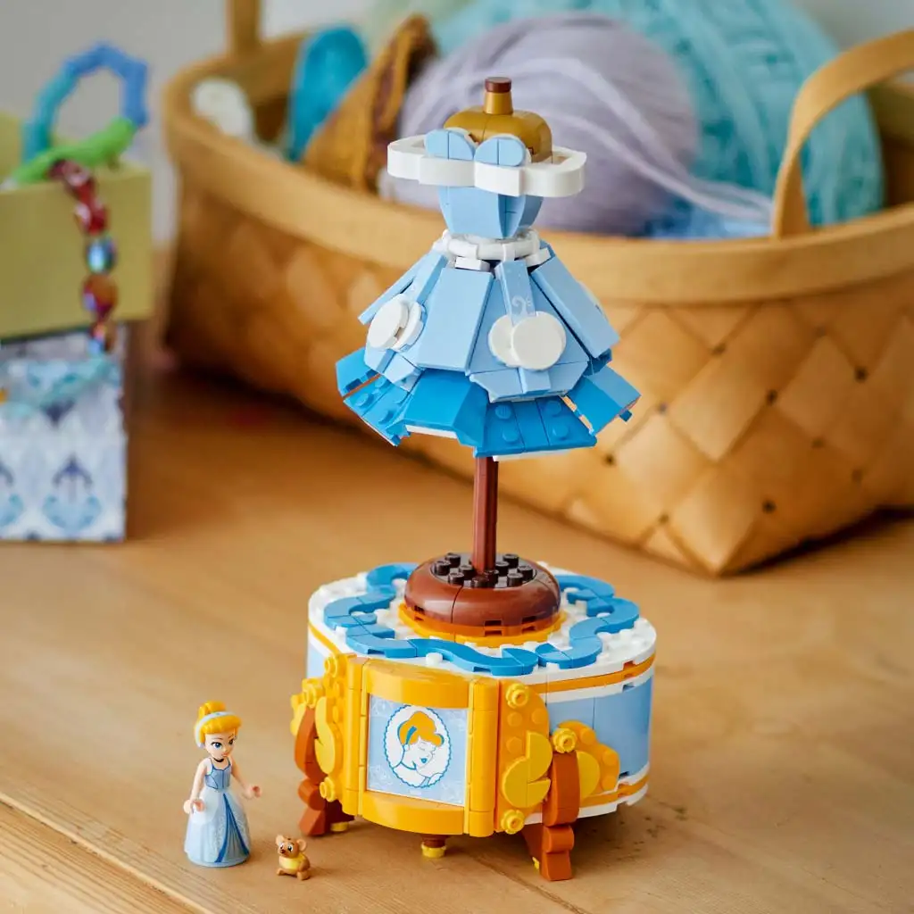 imagen de LEGO® Disney: El vestido de Cenicienta (43266) 5