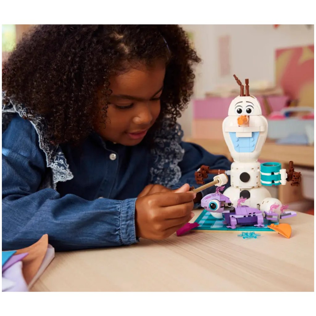 imagen de LEGO® Disney: La divertida picnic de Olaf y Bruni (43287) 4