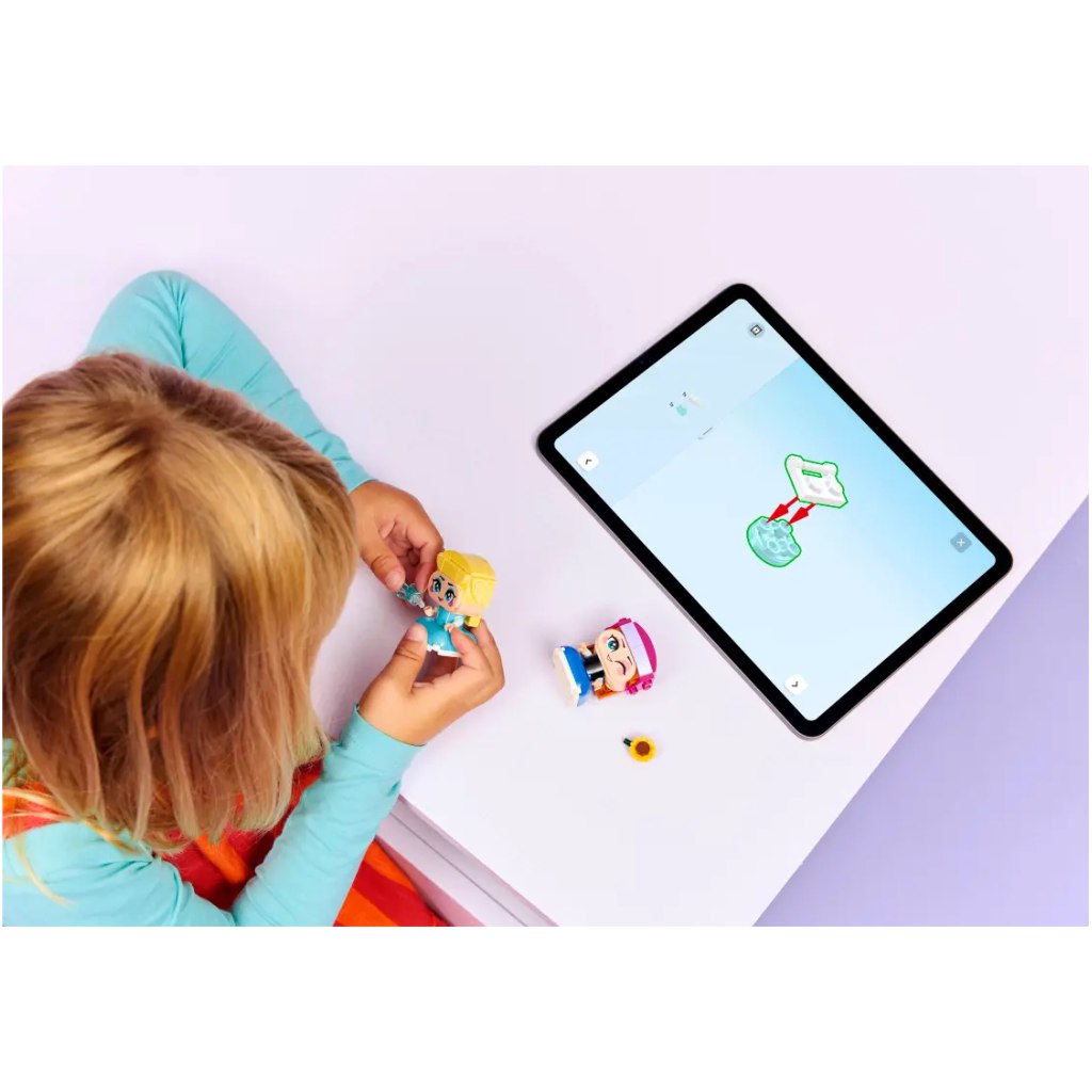 imagen de LEGO® Disney: Mini Anna y Elsa (43284) 4