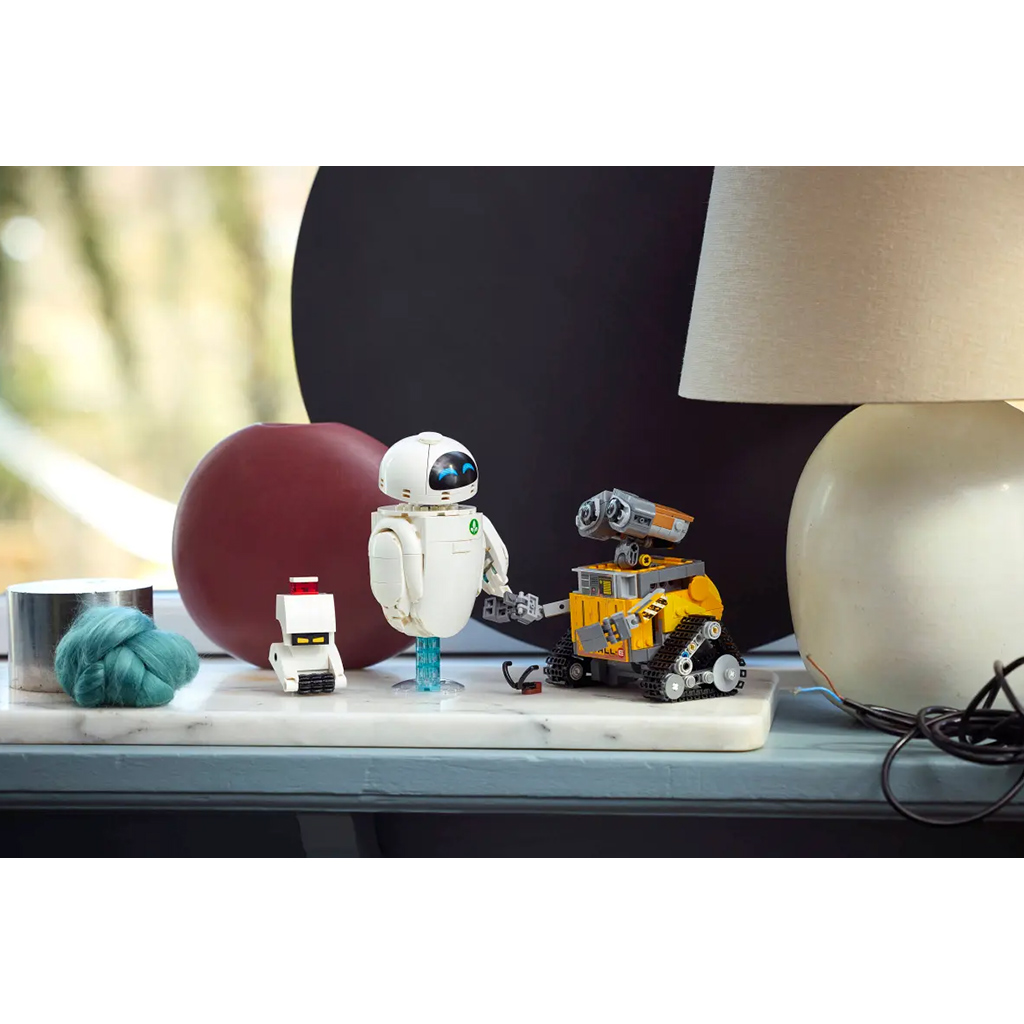 imagen de LEGO® Disney: WALL-E y EVA (43279) 8