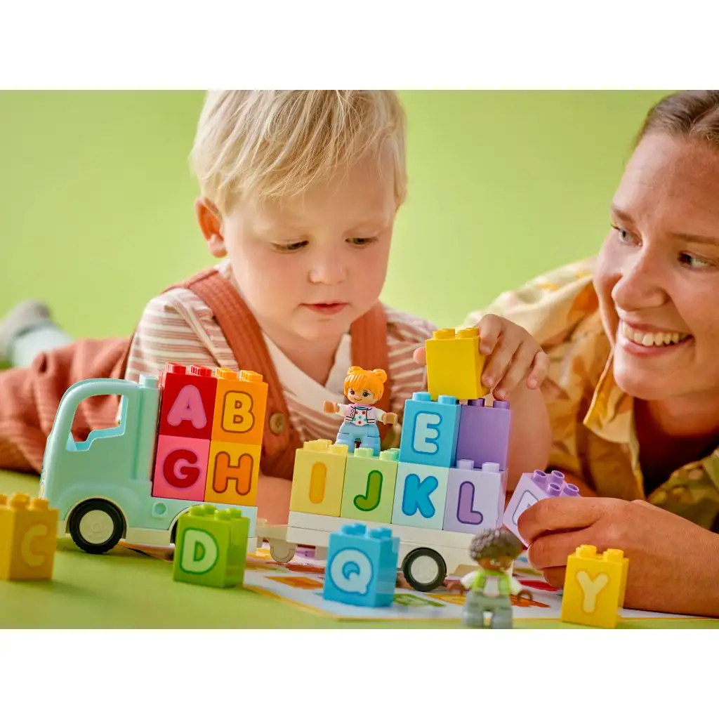 imagen de LEGO® DUPLO®: Camión ABC (10421) 5