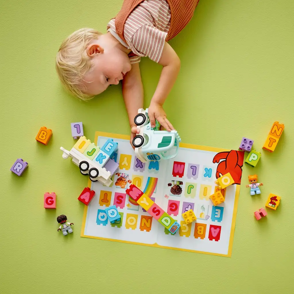 imagen de LEGO® DUPLO®: Camión ABC (10421) 6