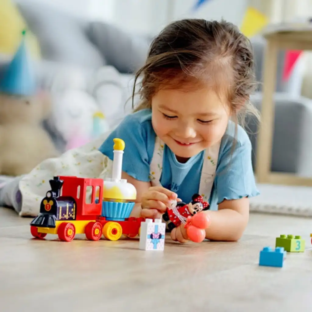imagen de LEGO® DUPLO®: El tren de cumpleaños de Disney Mickey & Minnie (10941) 5