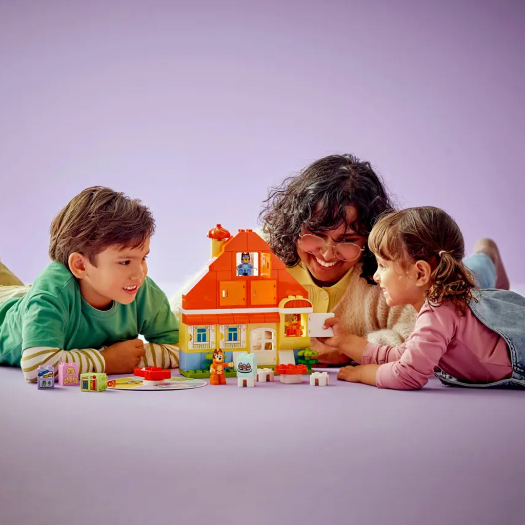 imagen de LEGO® DUPLO®: La casa familiar de Bluey™ juego de memoria (10459) 6