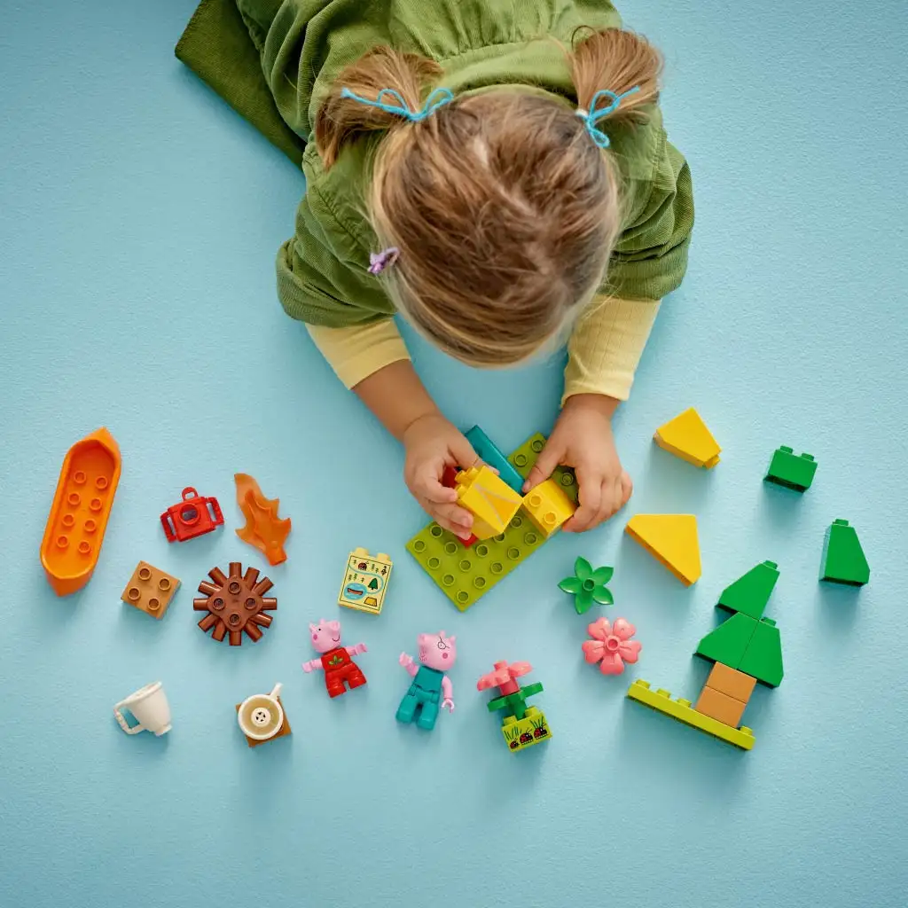 imagen de LEGO® DUPLO®: Peppa cerdita Excursión de Camping (10452) 3