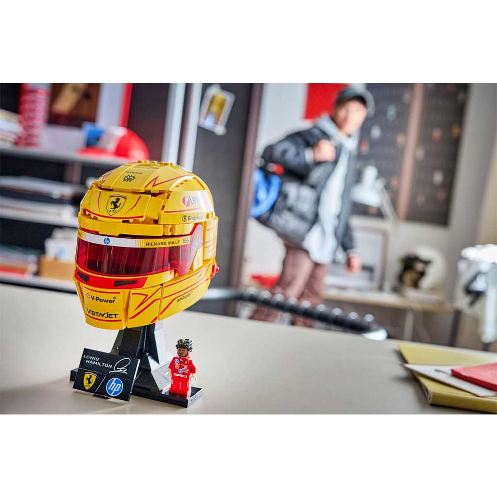 imagen de LEGO® Ediciones: Casco de Lewis Hamilton de Scuderia Ferrari HP (43022) 5