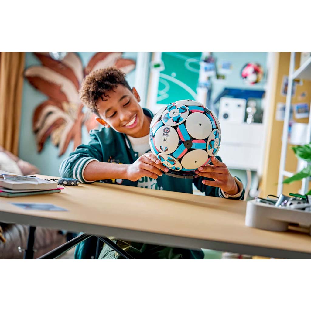 imagen de LEGO® Ediciones: Pelota de fútbol (43019) 4