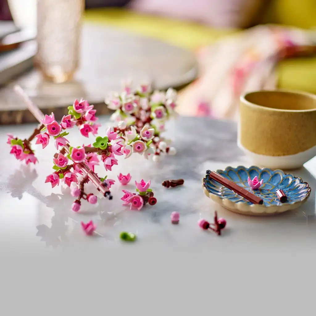 imagen de LEGO® Flores de Cerezos (40725) 5