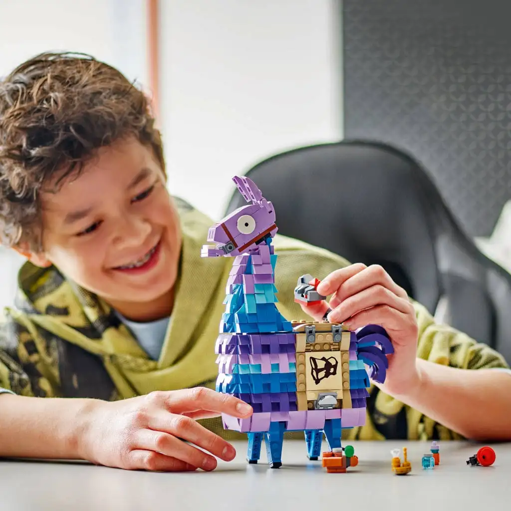 imagen de LEGO® Fortnite: Llama de Suministros (77071) 3