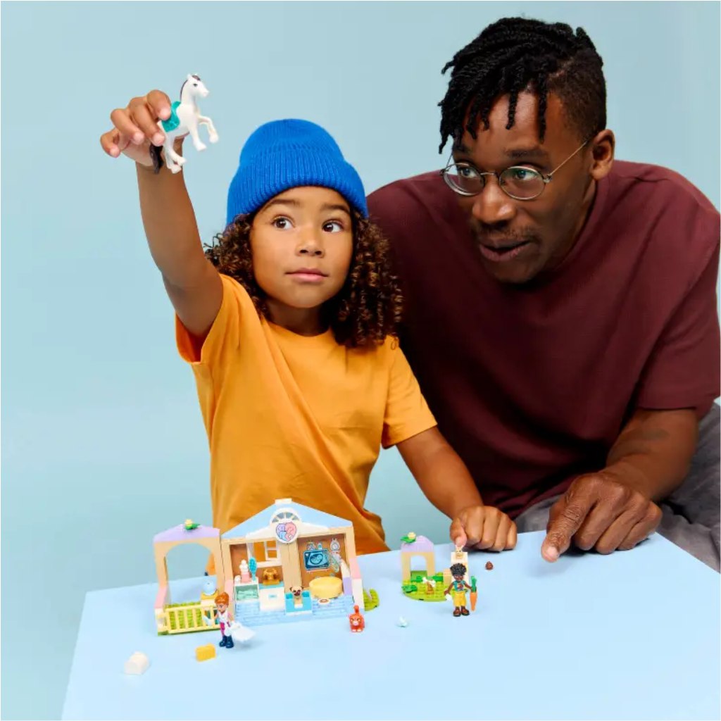 imagen de LEGO® Friends: Clínica Veterinaria (42696) 4