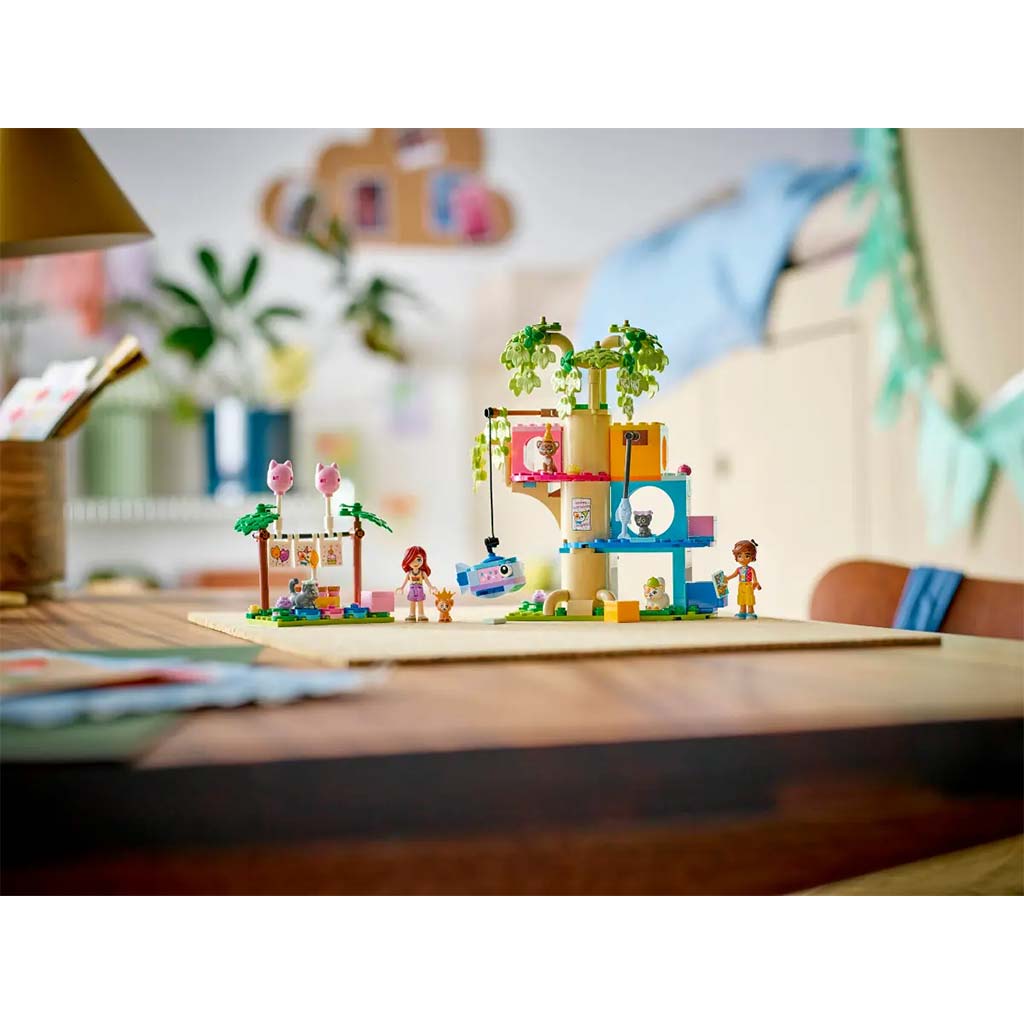 imagen de LEGO® Friends: Fiesta de cumpleaños de gatitos y casa en el árbol para gatos (42666) 8
