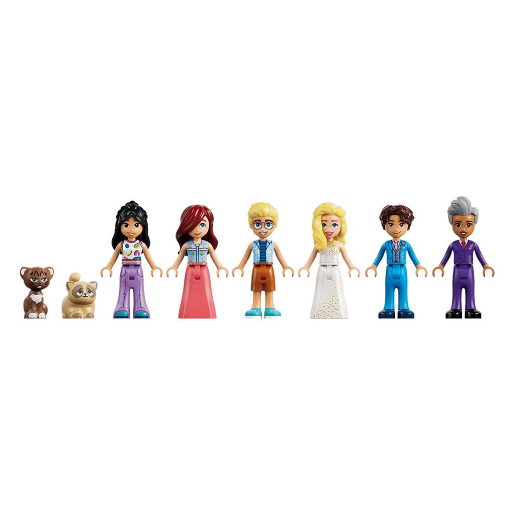 imagen de LEGO® Friends: Gran Hotel de Heartlake City (42704) 2