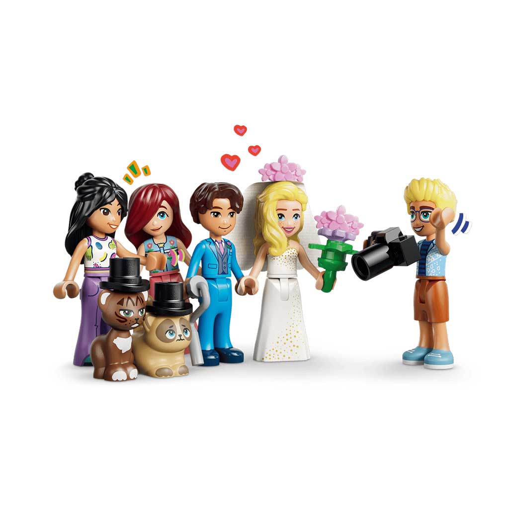 imagen de LEGO® Friends: Gran Hotel de Heartlake City (42704) 5