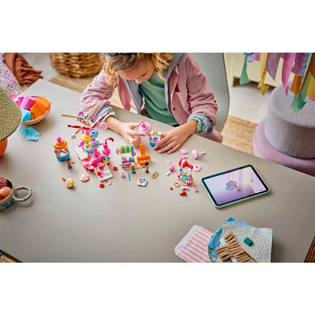 imagen de LEGO® Friends: Rueda de la fortuna gigante decorada con caramelos y muffins (42700) 6
