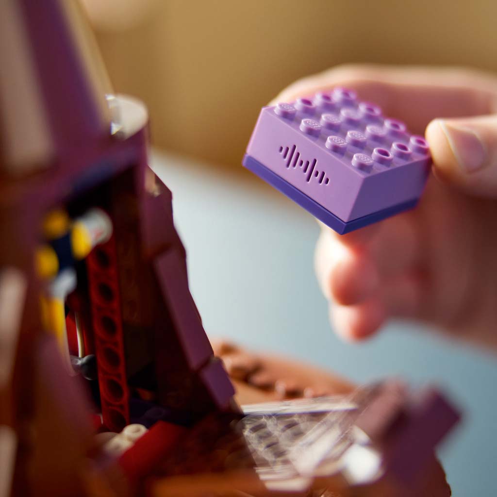 imagen de LEGO® Harry Potter™: El Sombrero Seleccionador™ (76429) 3
