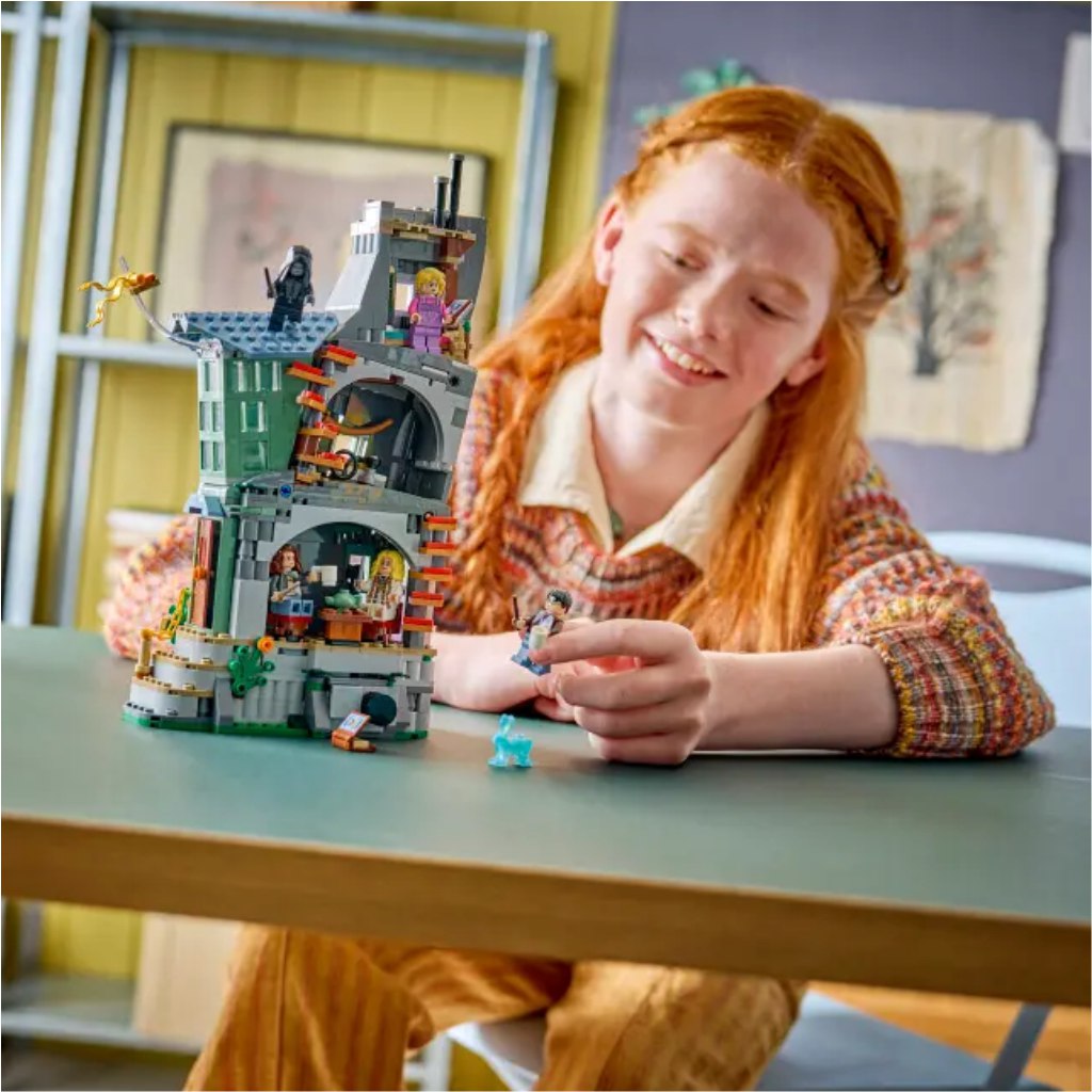 imagen de LEGO® Harry Potter: La casa de Luna Lovegood (76467) 4
