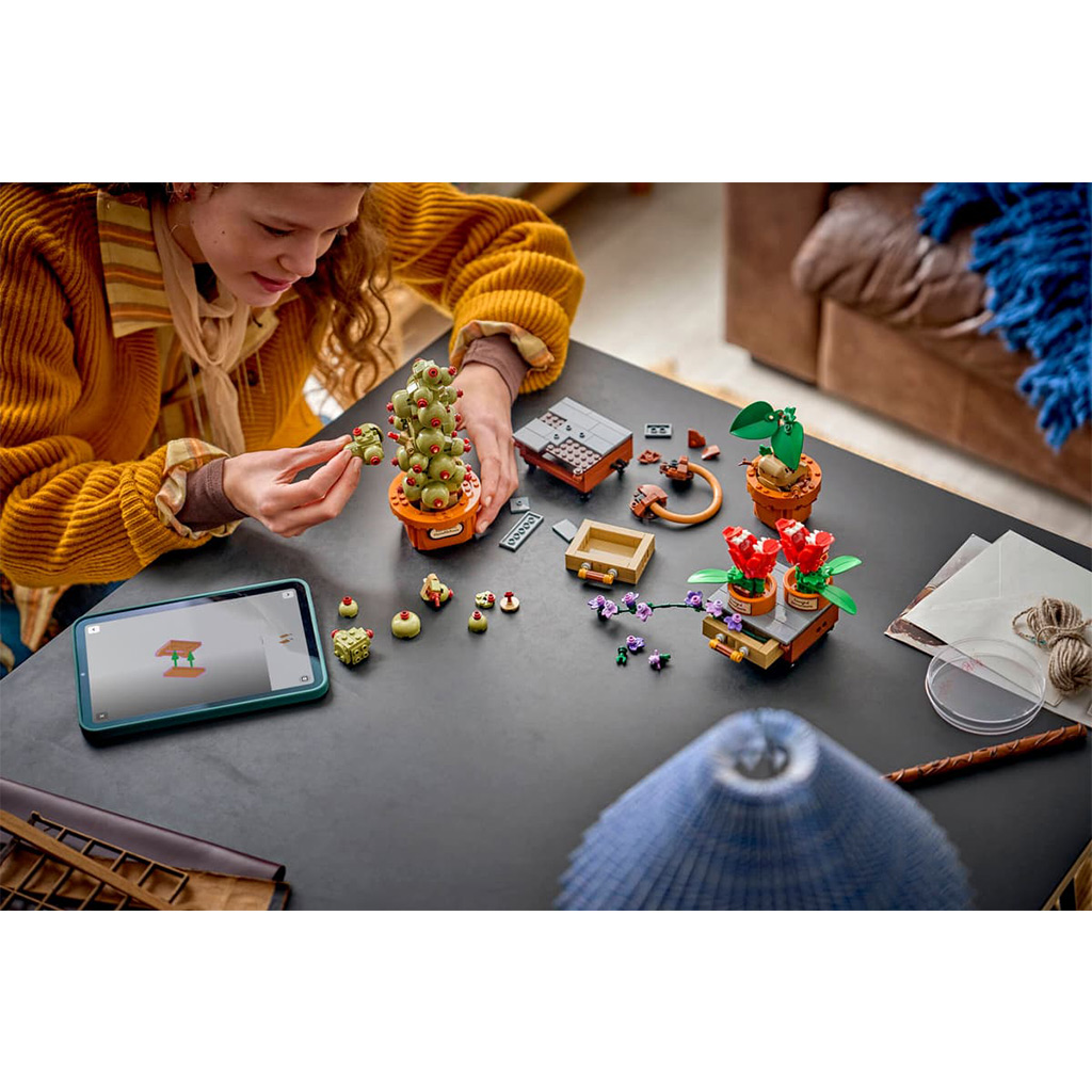 imagen de LEGO® Harry Potter™: Las plantas de la clase de herbología de Hogwarts™ (76474) 4