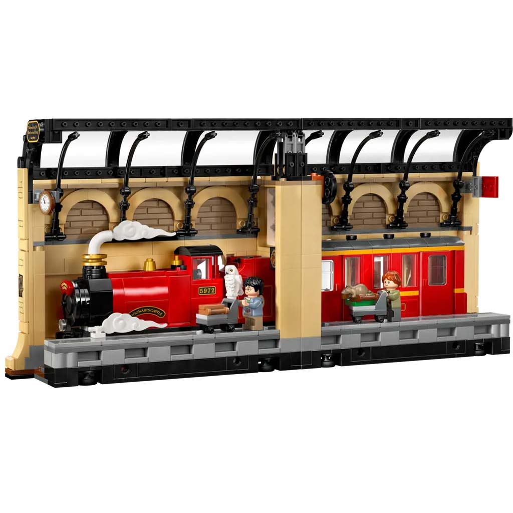 imagen de LEGO® Harry Potter: Rincón de libros: Expreso de Hogwarts™ (76450) 3