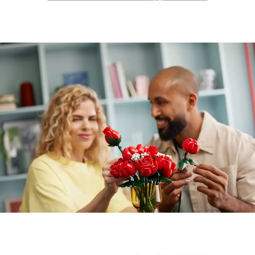 imagen de LEGO® Icons: Ramo de Rosas (10328) 4