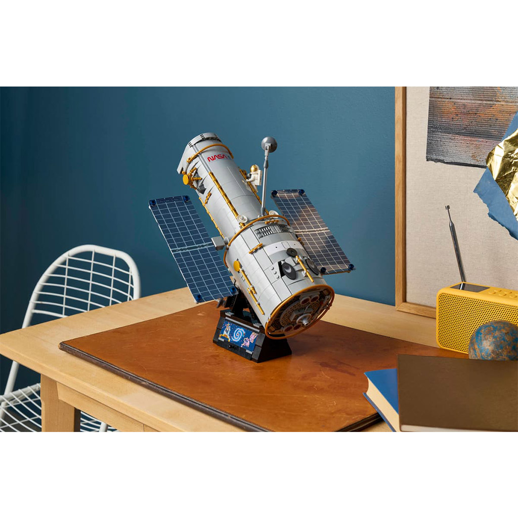imagen de LEGO® Icons: Telescopio Hubble (11383) 14