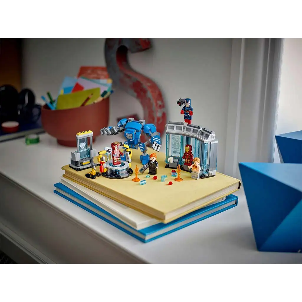 imagen de LEGO® Marvel: El laboratorio de Iron Man: Sala de armaduras (76315) 6
