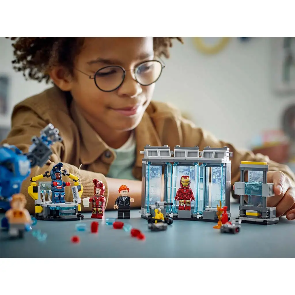 imagen de LEGO® Marvel: El laboratorio de Iron Man: Sala de armaduras (76315) 7
