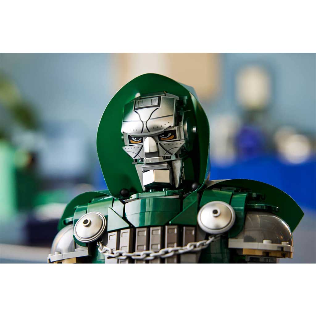 imagen de LEGO® Marvel: Estatua de Doctor Doom (76345) 6