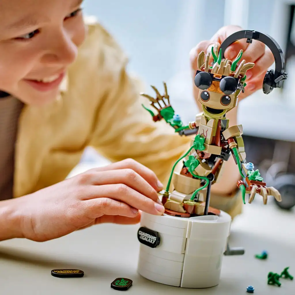 imagen de LEGO® Marvel: Groot Bailarín (76297) 4