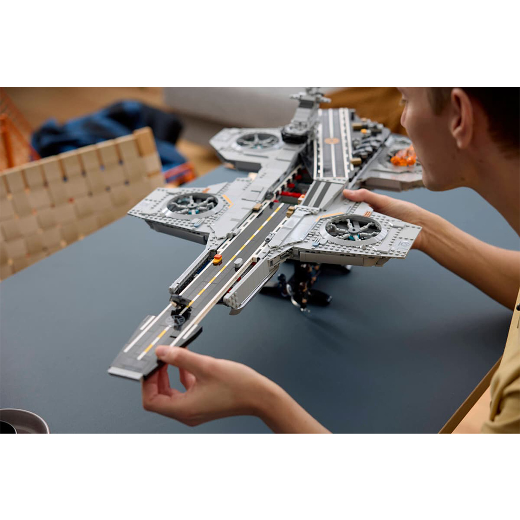 imagen de LEGO® Marvel: Helicarrier de S.H.I.E.L.D. (76354) 9