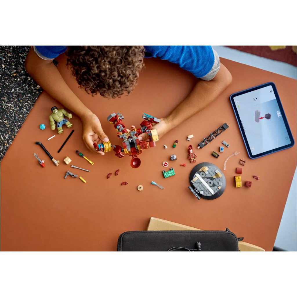 imagen de LEGO® Marvel: La gran batalla de Hulkbuster y Hulk (76343) 5