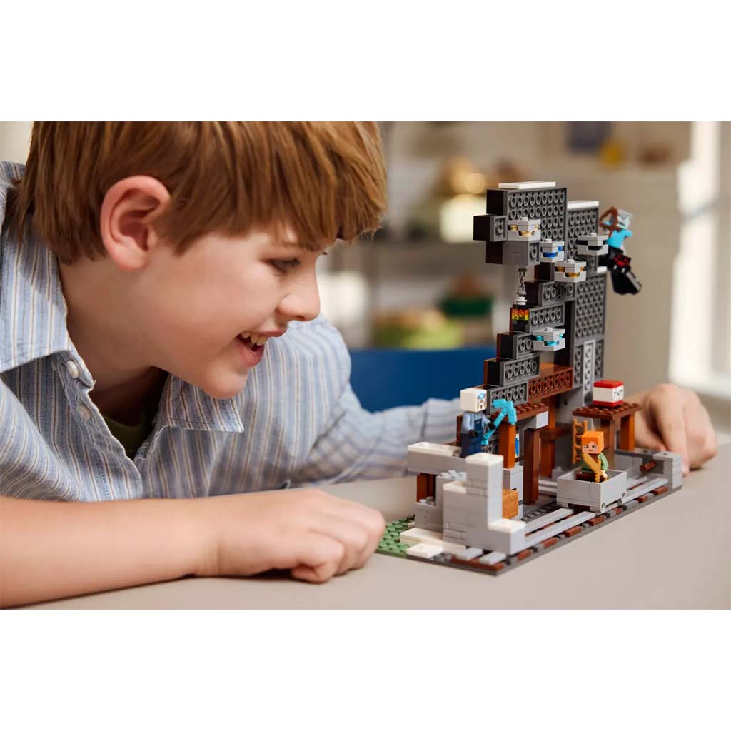 imagen de LEGO® Minecraft: La mina de pico (21277) 7