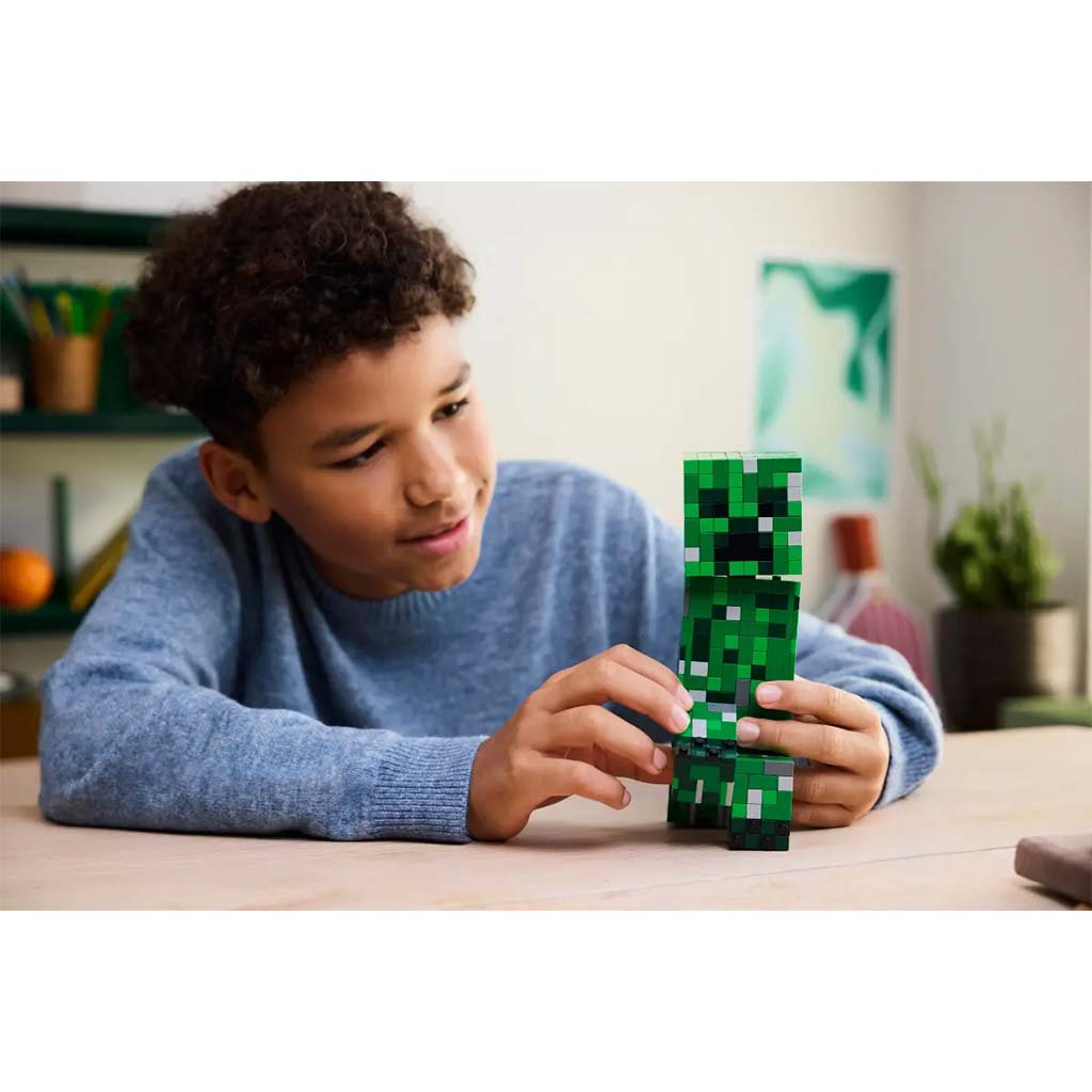 imagen de LEGO® Minecraft: Un Creeper™ (21276) 6