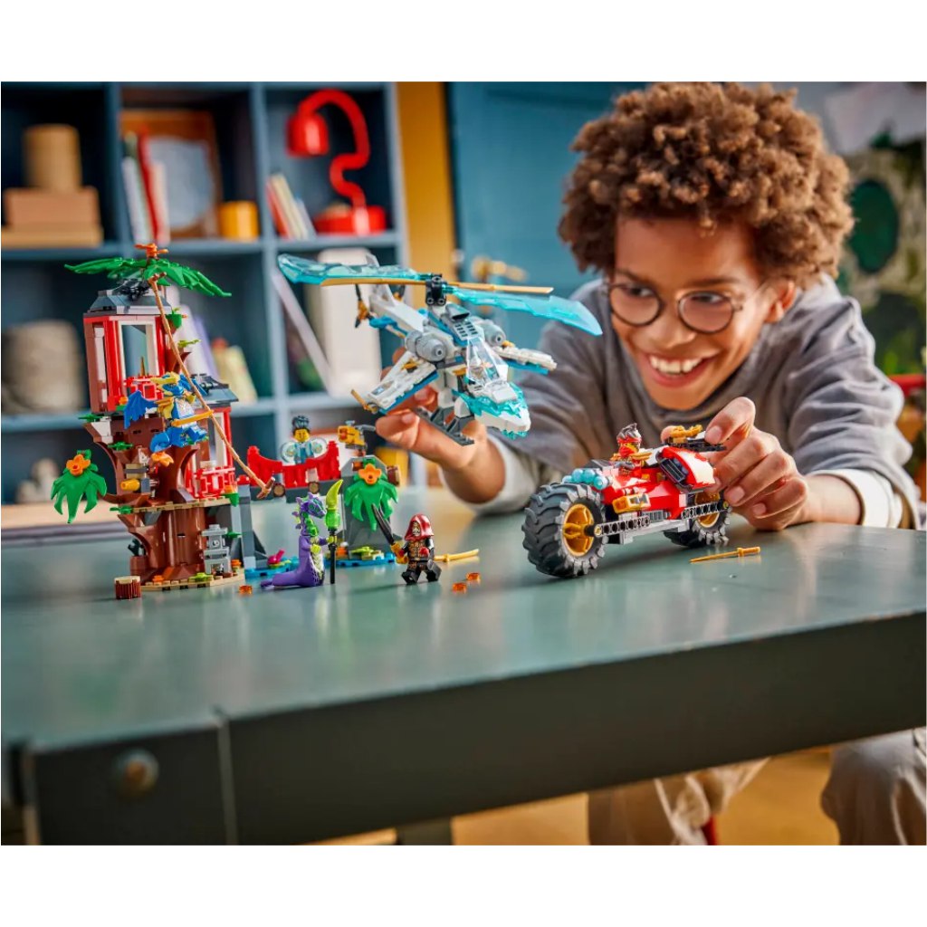imagen de LEGO® Ninjago: Batalla de vehículos ninja en la casa en los árboles (71857) 4