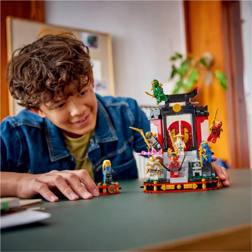 imagen de LEGO® Ninjago: Figuras de ninja coleccionables, 15. aniversario (71866) 4