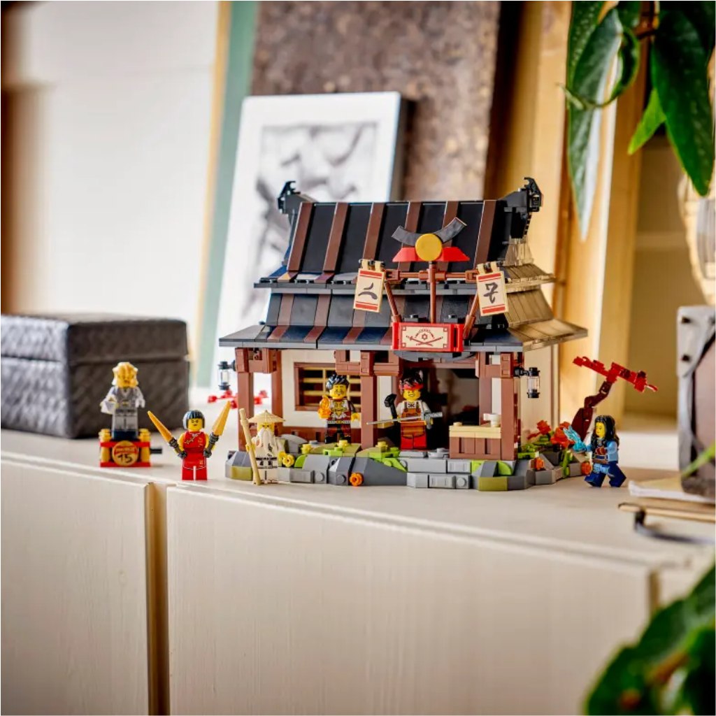 imagen de LEGO® Ninjago: Taller de Armas Cuatro, 15. Aniversario (71858) 5