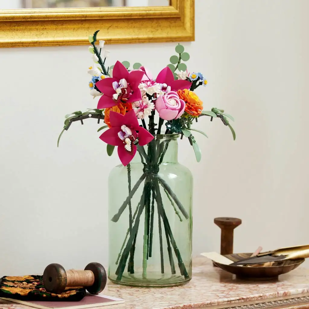 imagen de LEGO®: Ramo de flores rosa de Lego (10342) 4
