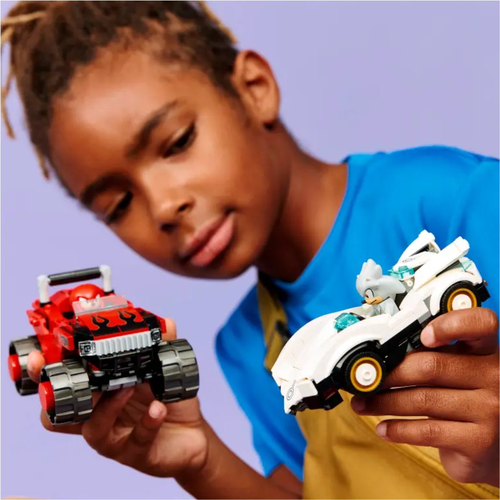 imagen de LEGO® Sonic the Hedgehog™: El coche de Silver contra el monster truck de Knuckles (77118) 5