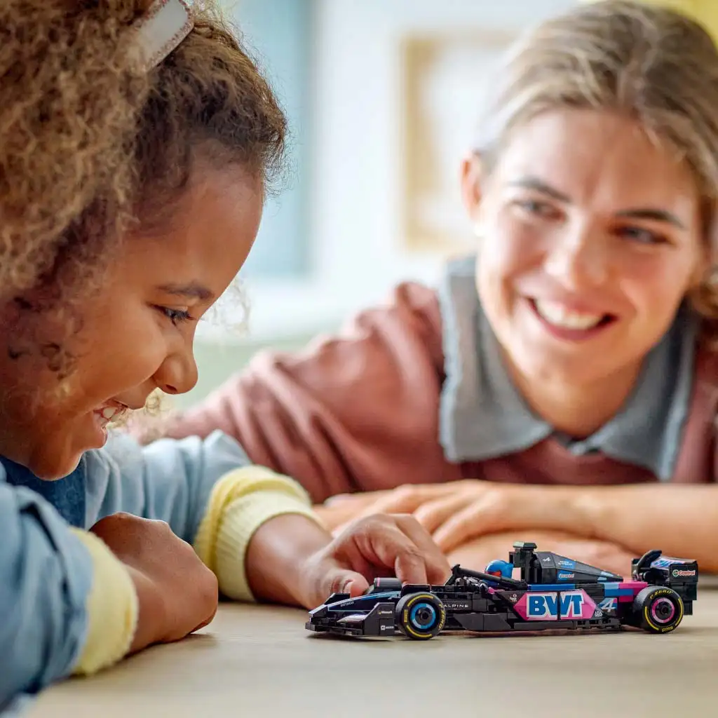 imagen de LEGO® Speed Champions: BWT Alpine F1® Team A524 coche de carreras (77248) 5