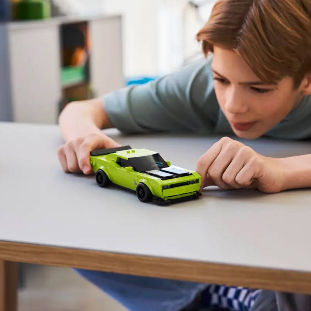 imagen de LEGO® Speed Champions: Dodge Challenger SRT Hellcat coche deportivo (77237) 6