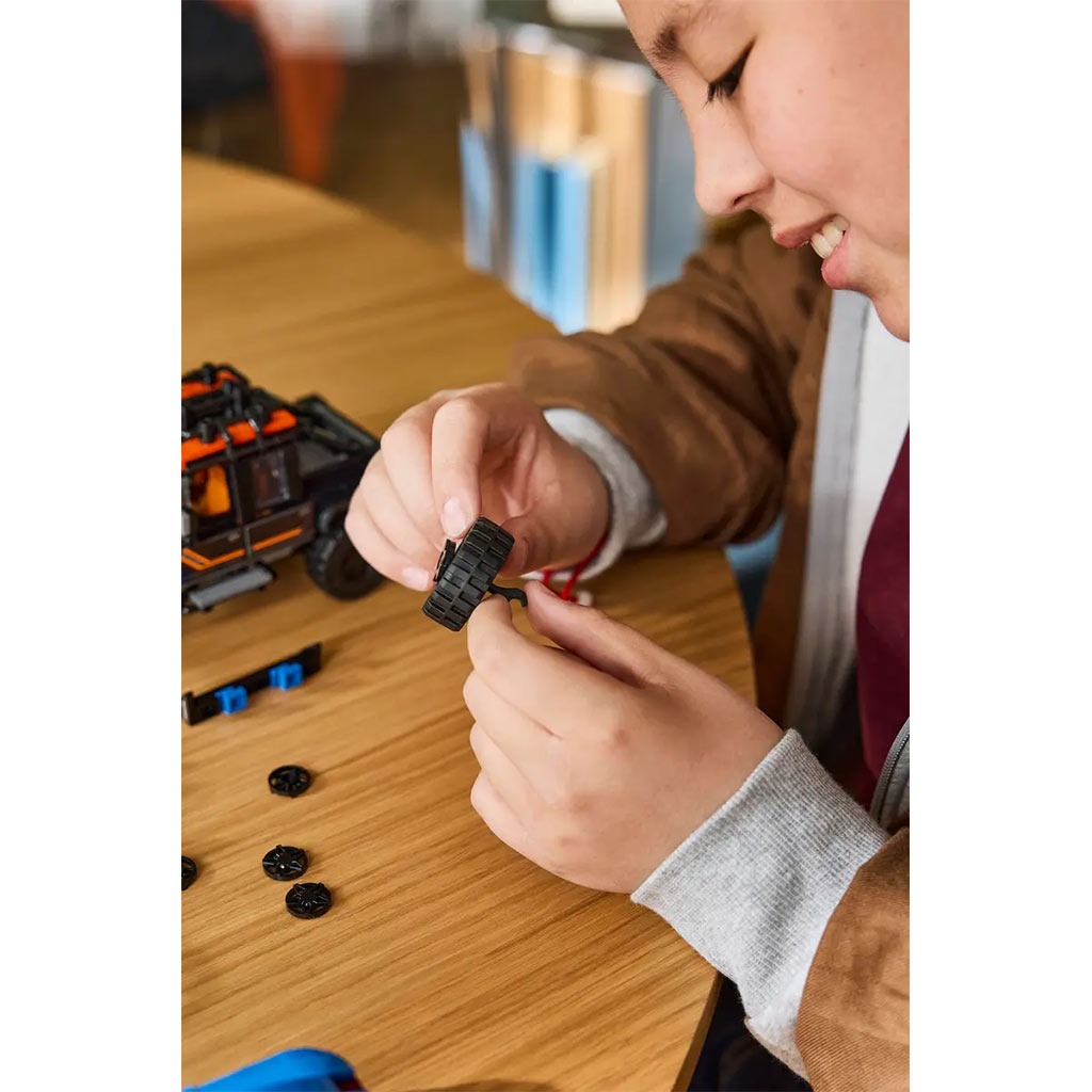 imagen de LEGO® Speed Champions: Jaguar Project 7 y Land Rover Defender (77264) 11