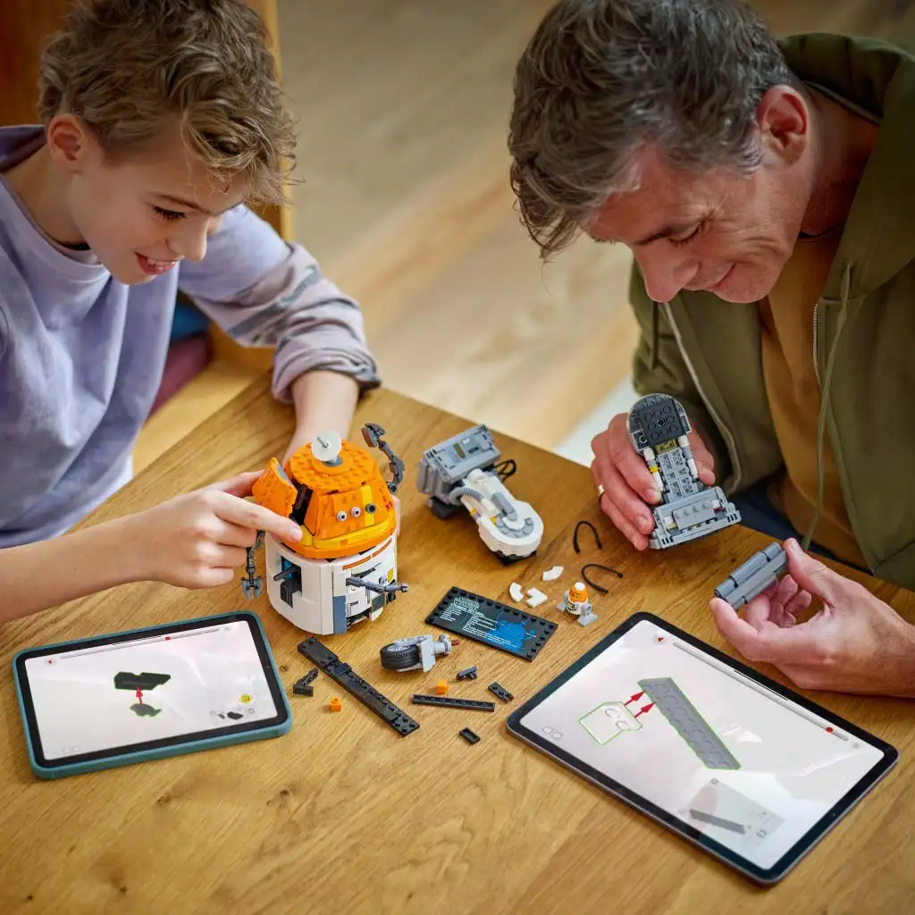 imagen de LEGO® Star Wars™: Chopper (C1-10P)™ droide astromecánico (75416) 3