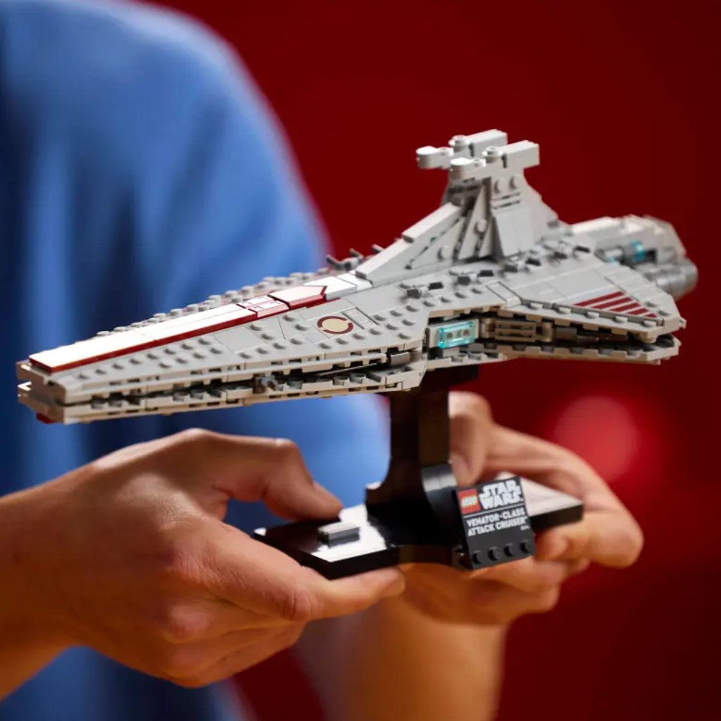 imagen de LEGO® Star Wars™:  Crucero de ataque de clase Venator (75441) 2