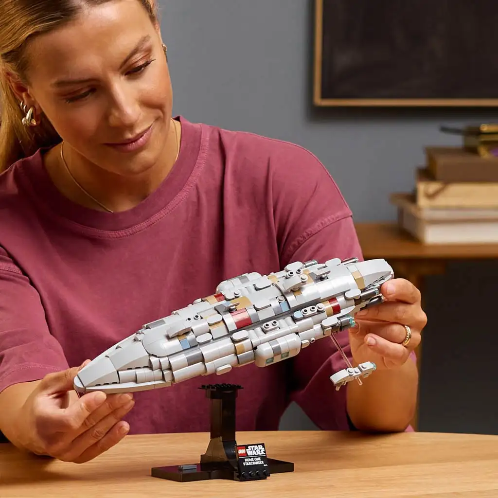 imagen de LEGO® Star Wars™: Crucero estelar tipo Home One (75405) 3