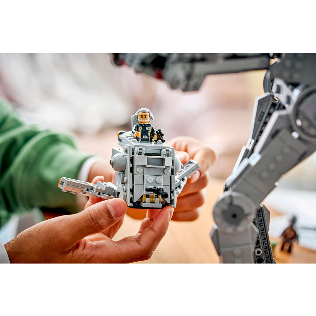 imagen de LEGO® Star Wars™: El AT-AT™ del Imperio Renacido con INT-4 14