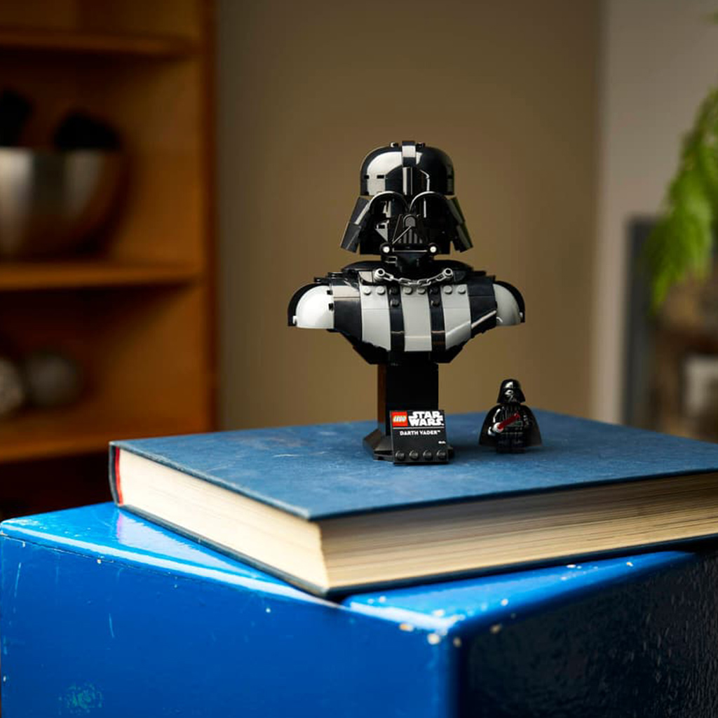 imagen de LEGO® Star Wars™: Estatua de Darth Vader™ (75439) 5