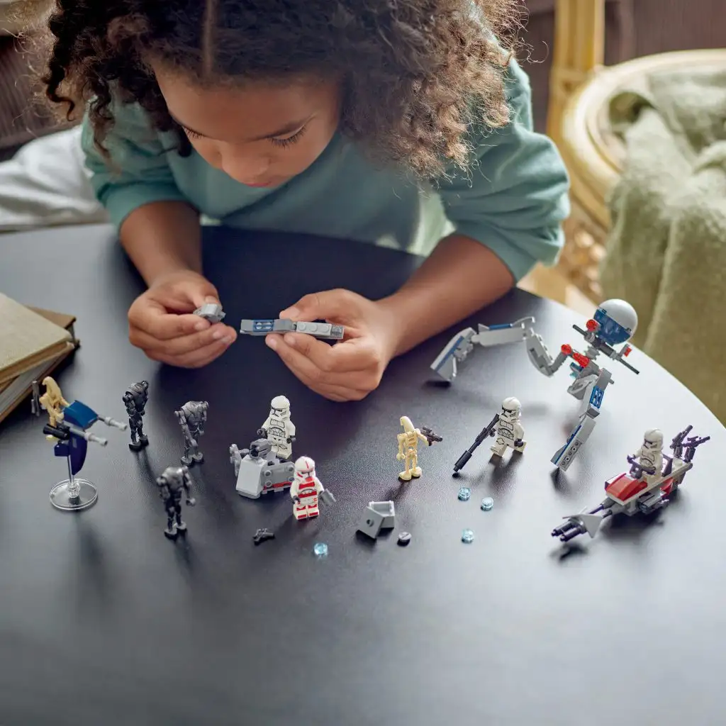 imagen de LEGO® Star Wars™: Paquete de combate de soldado clon™ y droide de combate™ (75372) 4