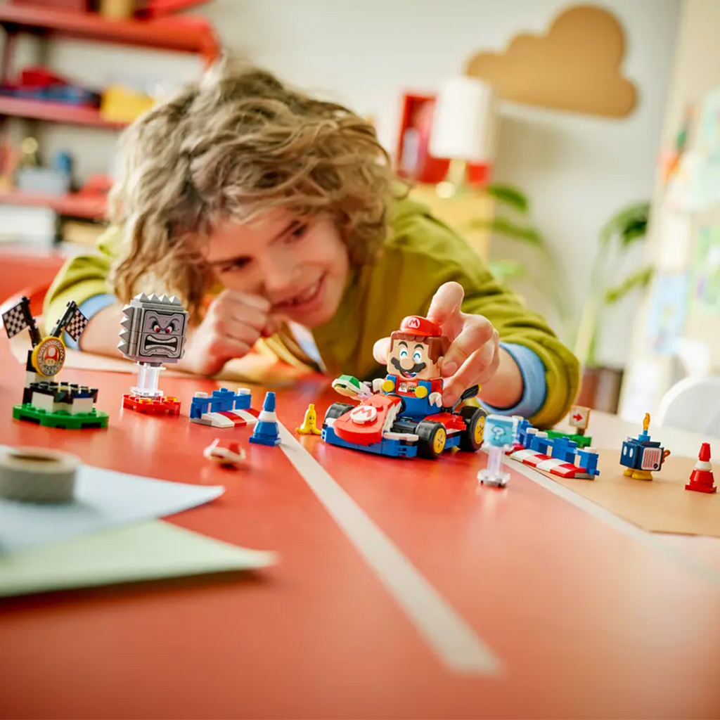 imagen de LEGO® Super Mario™: LEGO® Mario™ interactivo y Standard Kart (72043) 7