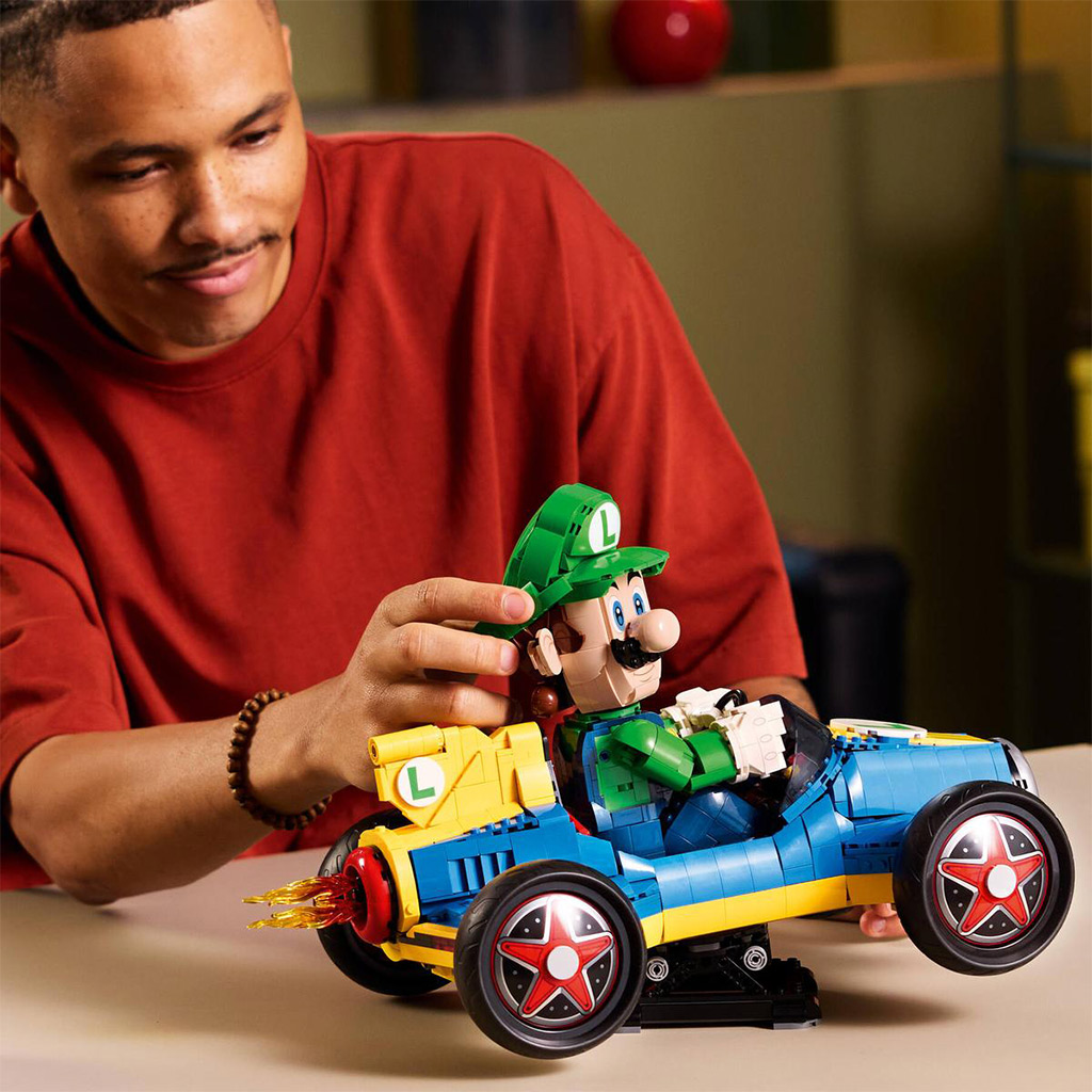 imagen de LEGO® Super Mario™: Mario Kart™ – Luigi y Mach 8 (720509 5