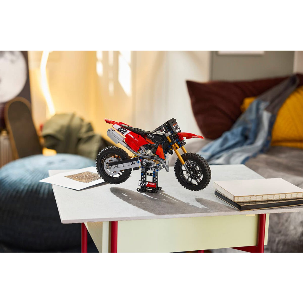 imagen de LEGO® Technic: Ducati Desmo450 MX Factory motocicleta (42238) 7